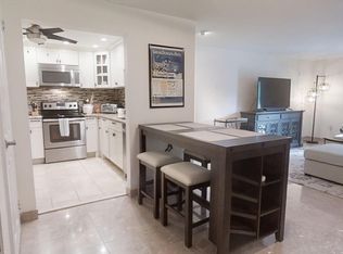 1321 Worcester Rd APT 204, Framingham, MA 01701