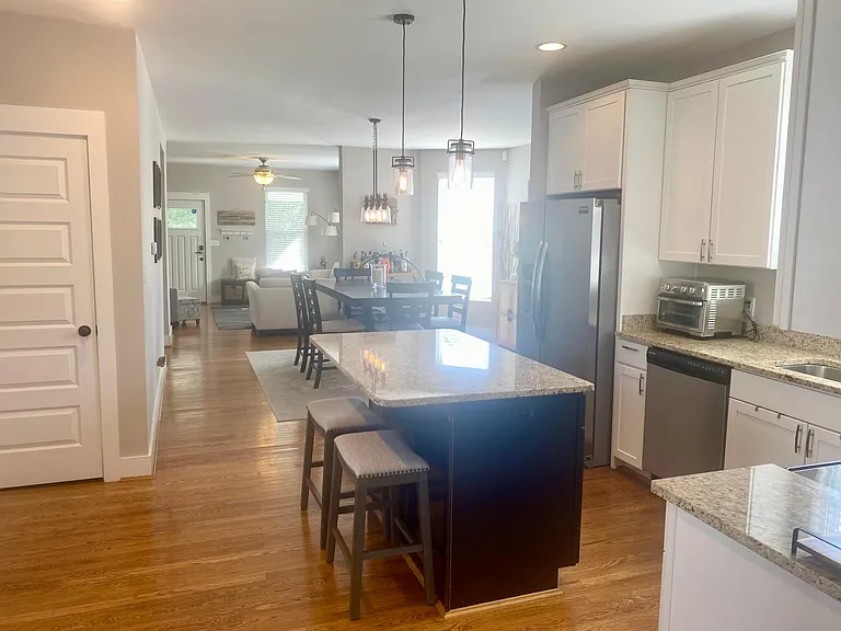 3805 Isabella Ave — Photo 12