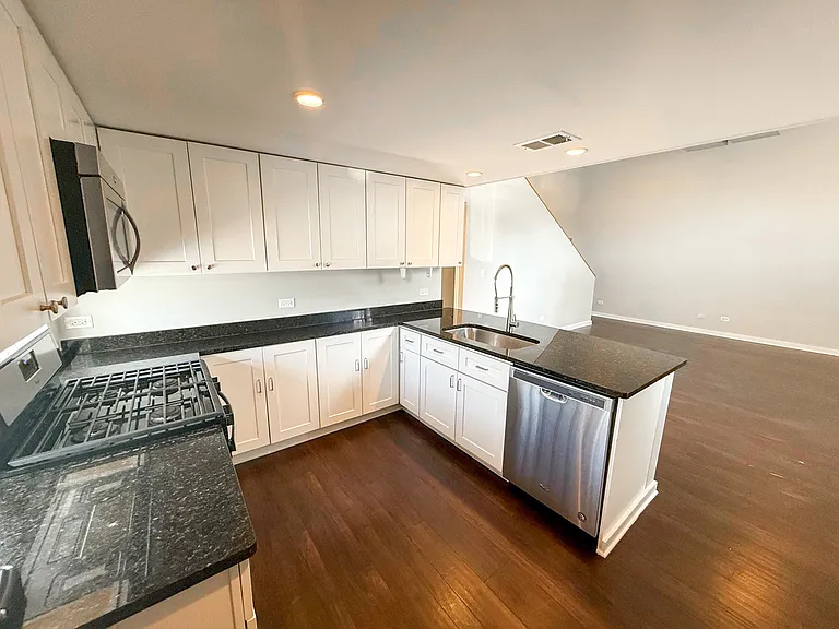 409-415 South Blvd. — Photo 1