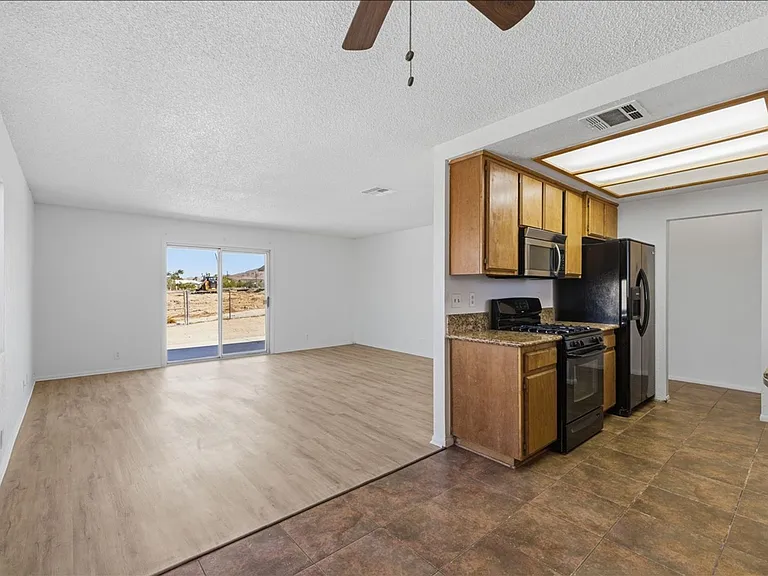 6851 Quail Spring Ave — Photo 11