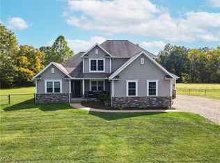 5288 Beechwood Rd, Ravenna, OH 44266