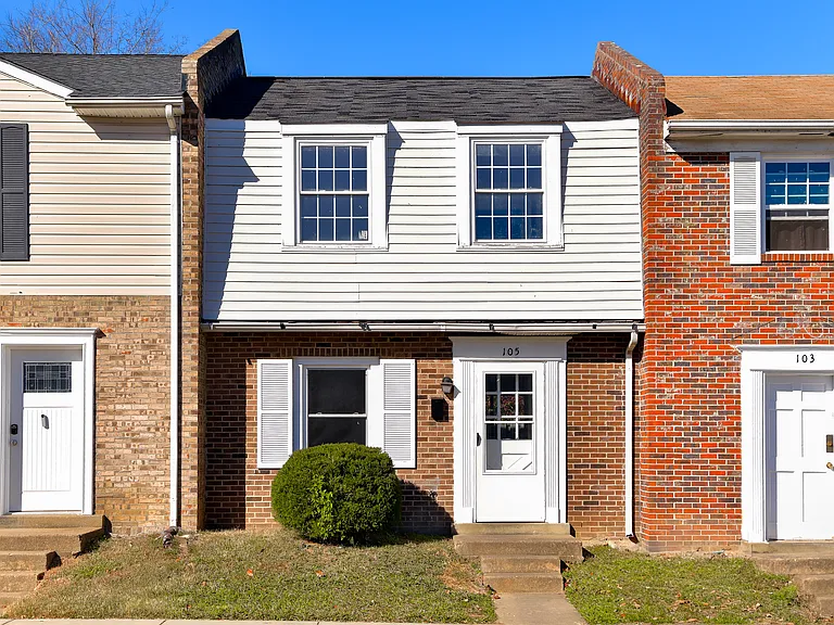 105 Hughey Ct — Photo 2