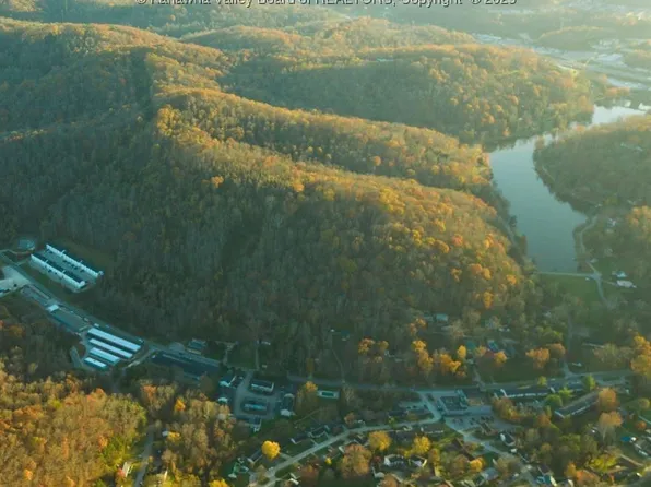 5050 Washington St W, Charleston, WV 25313