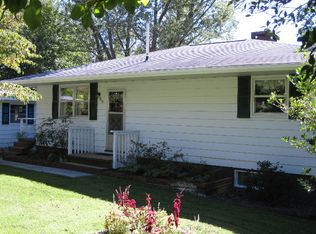 908 McClure Dr, Hayesville, NC 28904