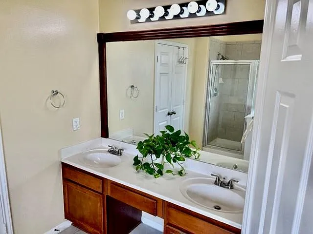 25114 Diamond Ranch Dr — Photo 20