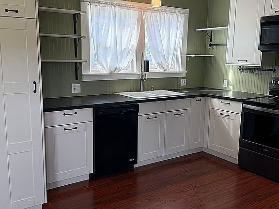 5th image of 600 Albany St