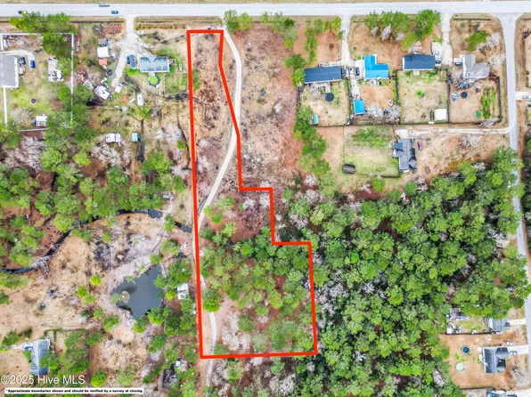 5907 Burgaw Highway, Maple Hill, NC 28454