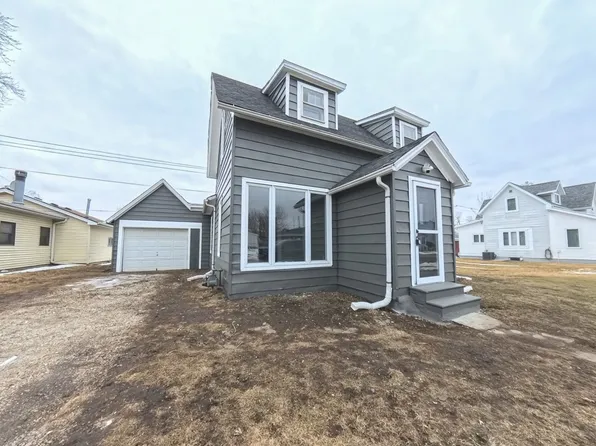 408 Swayze St, Marshalltown, IA 50158