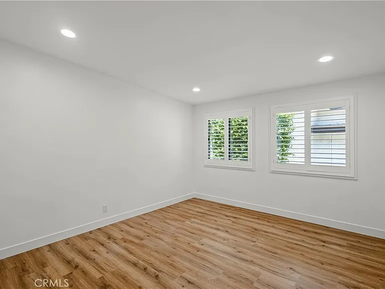 9519 La Reina Ave — Photo 18