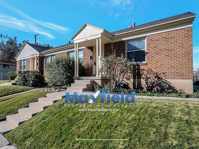 2506 S Douglas St — Photo 16