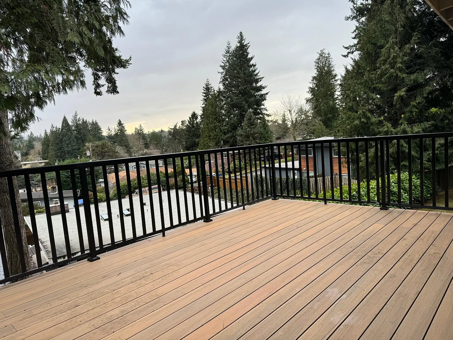 5 bed, 2640 sqft, $5,650 — Photo 4