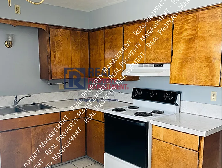 951 Renee Ave — Photo 3