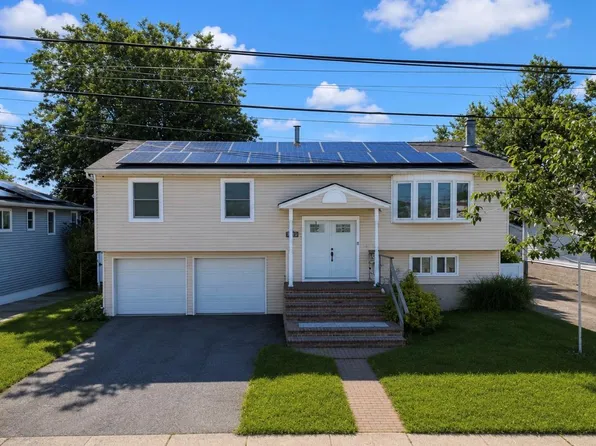 4065 Broadway, Island Park, NY 11558
