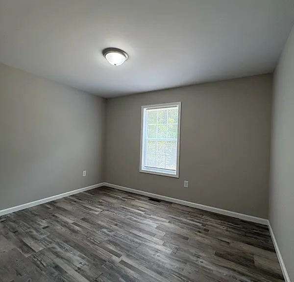 403 Covington St — Photo 9