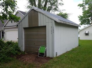 11834 Lakeway Dr, Plainwell, MI 49080