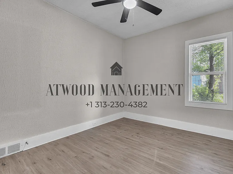 450 Algonquin St — Photo 9