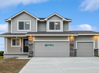 3251 NW Brookside Dr, Grimes, IA 50111