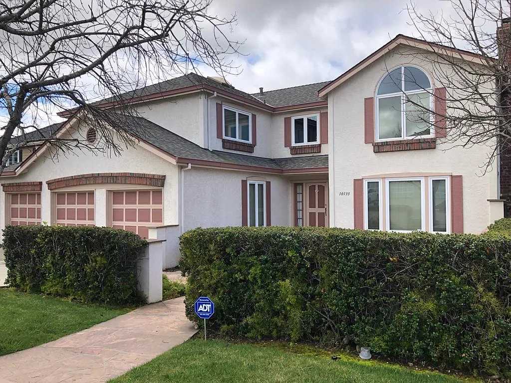 Building Photo - 10133 Berkshire Ct