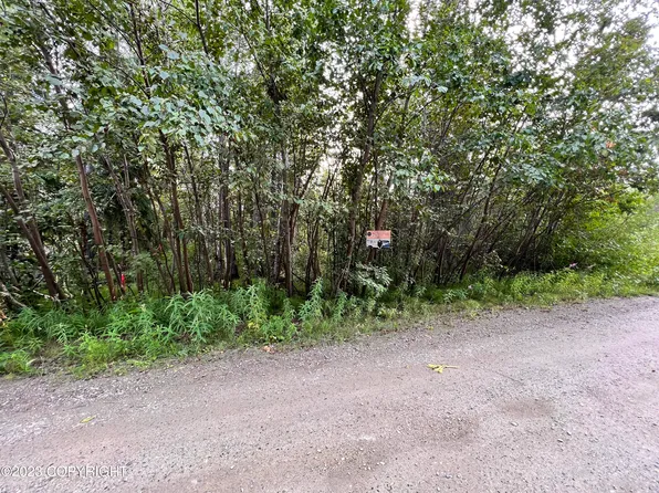 310 E 4th St, Nenana, AK 99760