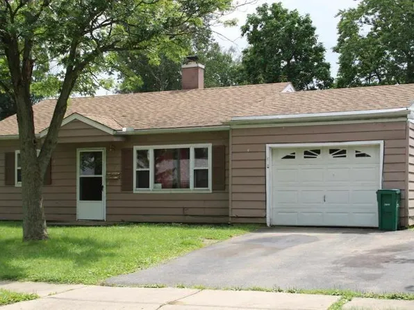 210 Funston Ave, New Carlisle, OH 45344