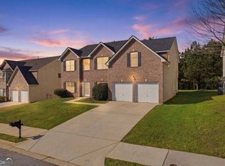 4925 Locherby Dr, Fairburn, GA 30213