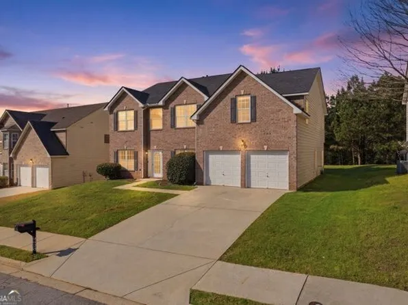 4925 Locherby Dr, Fairburn, GA 30213