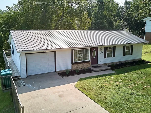 51 Cambridge Dr, Culloden, WV 25510