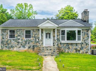 6489 Little Falls Rd, Arlington, VA 22213