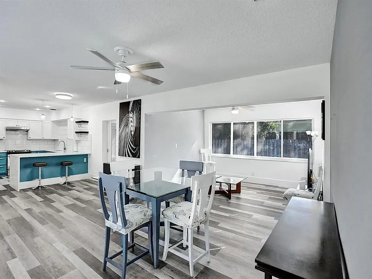 708 NE 24th Ave — Photo 11