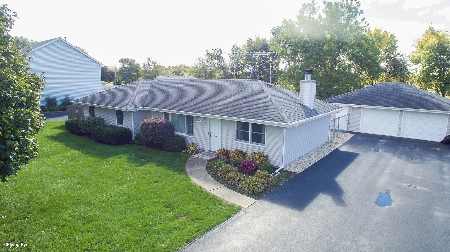 23453 W Link Ln photo 1