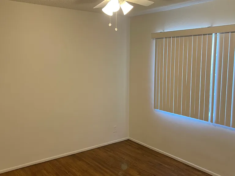 1959 Cedar Ave #1 — Photo 17