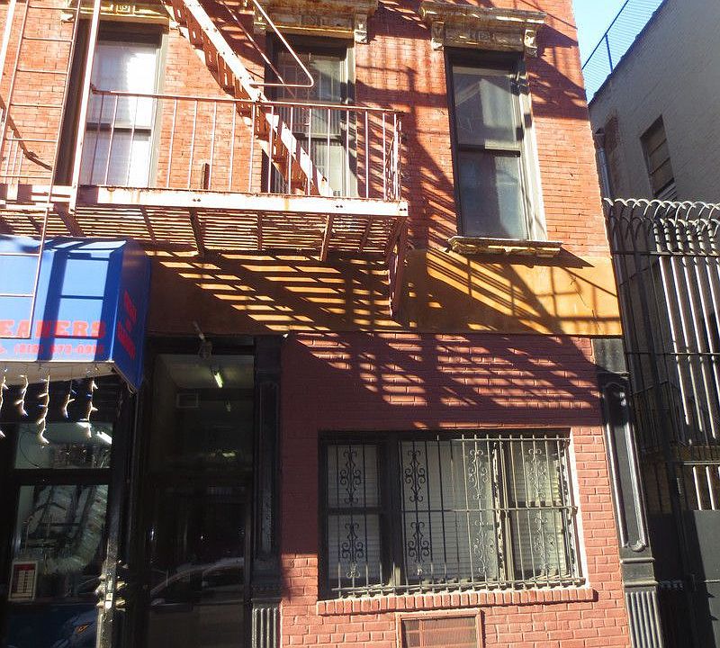 1st image of 139 Thompson St APT 6