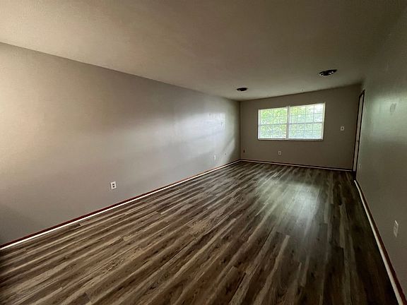 2nd image of 426 Haskins Ave #7