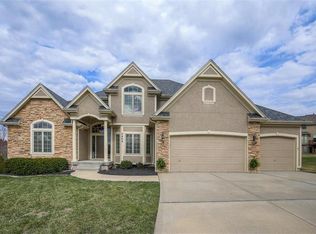 2409 NE Willow Creek Ct, Lees Summit, MO 64086