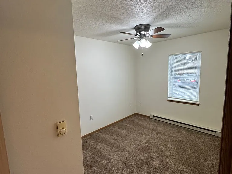 90 E Gridley Ave — Photo 24