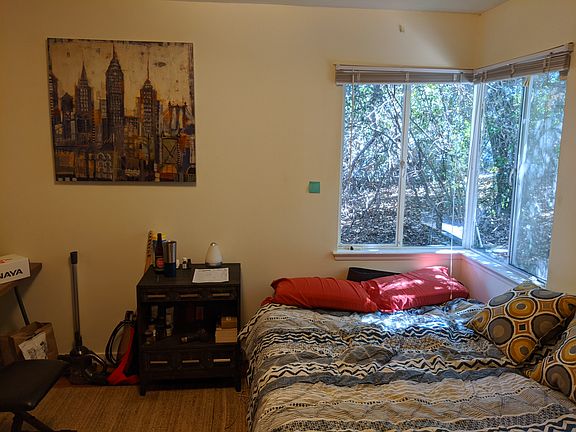 5th image of 167 Hillside Ave