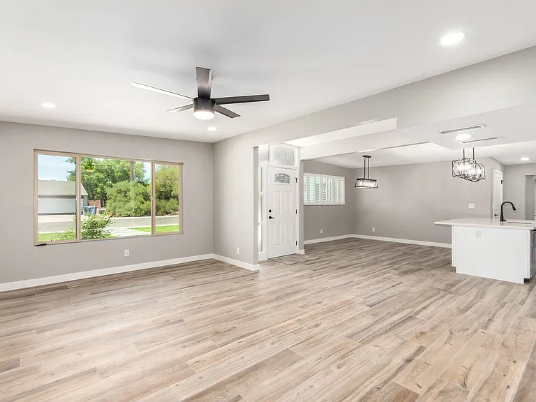 507 E Wesleyan Dr — Photo 24