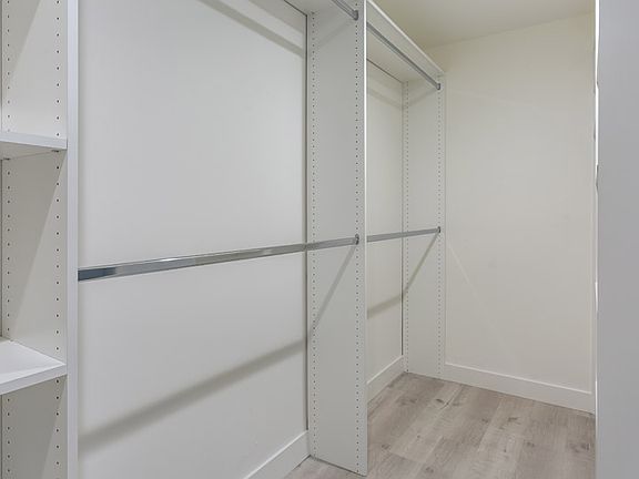 5th image of 905 Wilcox Ave #Penthouse 3
