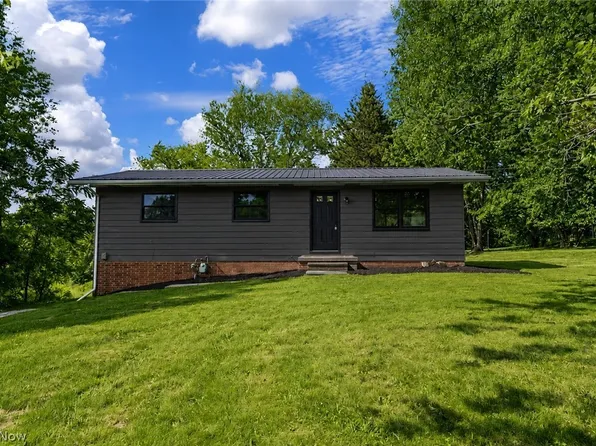 1955 Koons Rd, North Canton, OH 44720
