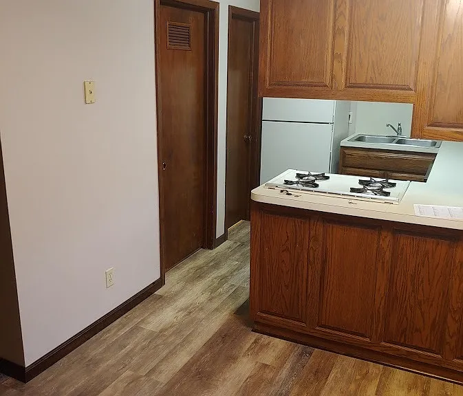 2104 S Broadway St — Photo 12