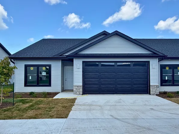 1704 Redbud Cir #103, Eldridge, IA 52748