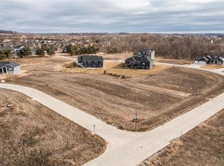 3555 McLain Way, Hiawatha, IA 52233