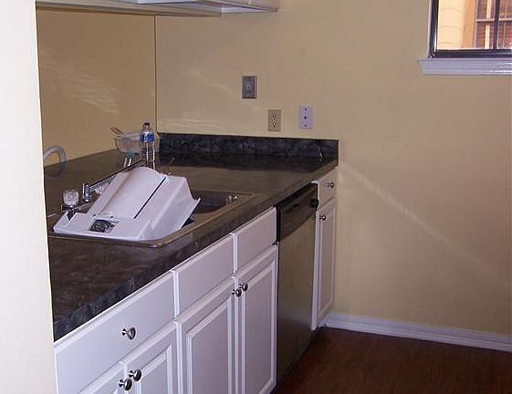5th image of 51 Lake Breeze Dr