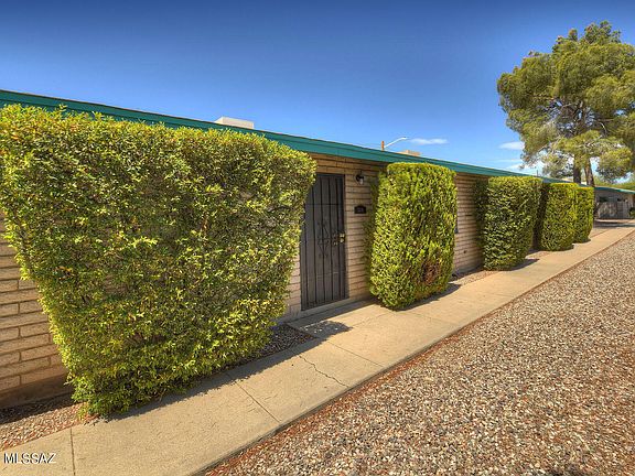 3rd image of 3030 N Palo Verde Ave