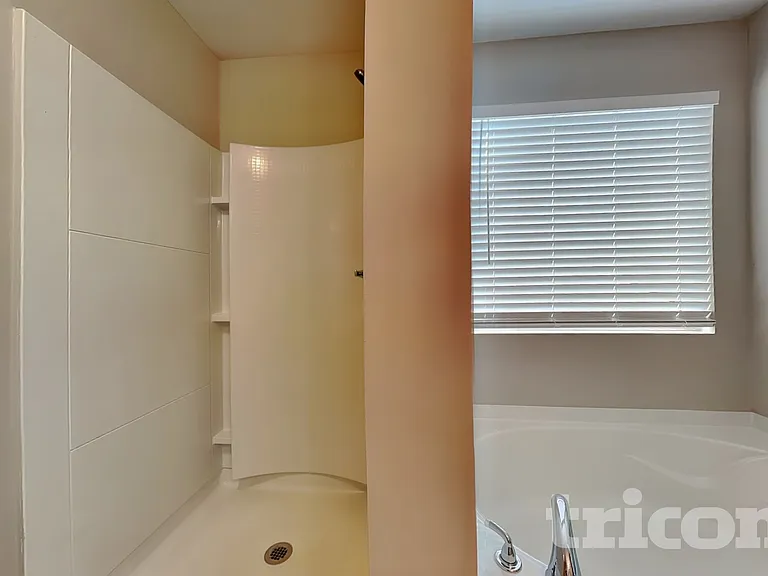 418 Daffodil Dr — Photo 8