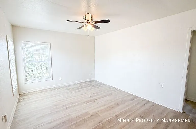 3417 Avenue S #B — Photo 13
