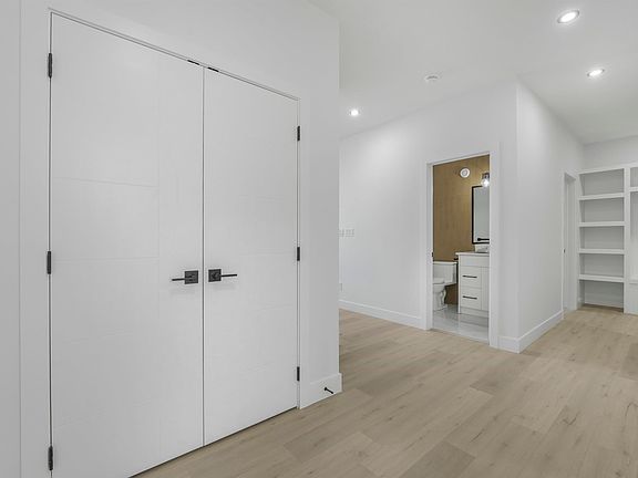 2nd image of 3517 45th Ave