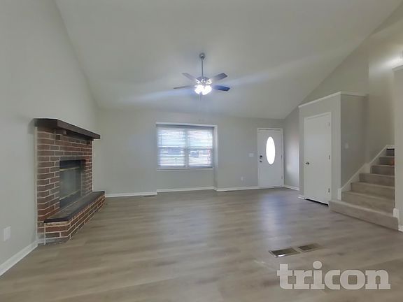 3rd image of 15509 Kay Ave