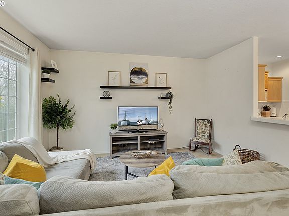 5th image of 1219 SE Leander St
