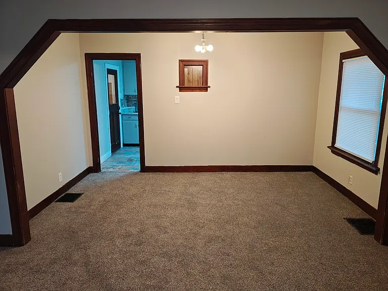 524 Crestmore Ave — Photo 6